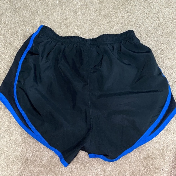 used-good condition.I cut the lining underwear out - Picture 2 of 2